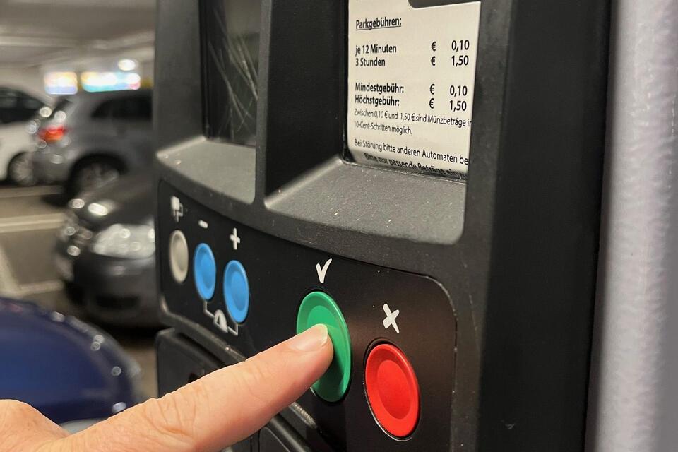 Parken in Borken soll teurer werden Das Parken in der Innenstadt (hier im Vennehof-Parkhaus) soll teurer werden.Kauffelt