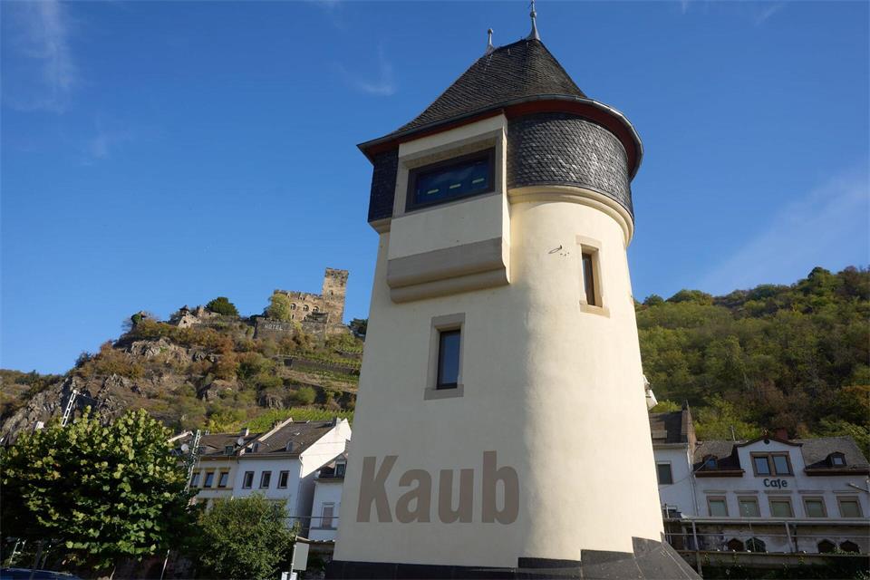Das Pegelhaus in Kaub zeigt gegenwärtig gar keinen Wasserstand mehr an.Thomas Frey/dpa