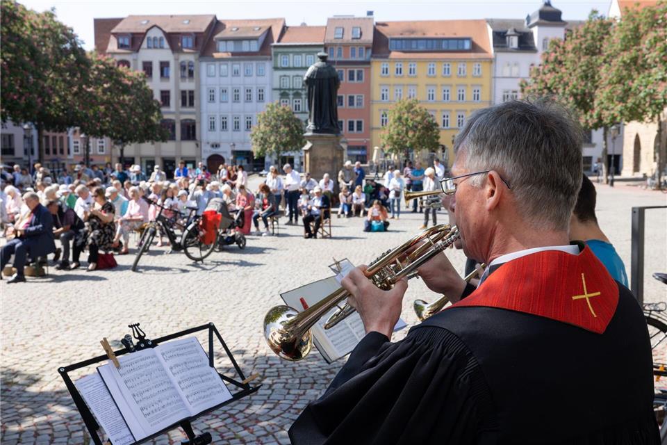 Das Pfingstwochenende ist in Thüringen prall gefüllt mit Gottesdiensten und kulturellen Veranstaltungen (Symbolbild).Michael Reichel/dpa