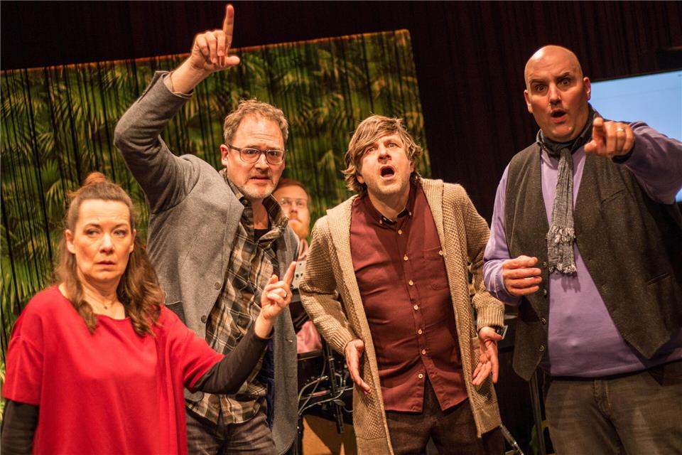 Improvisation auf der Bühne des Lernwerks Das Placebotheater gastiert in Bocholt. pd