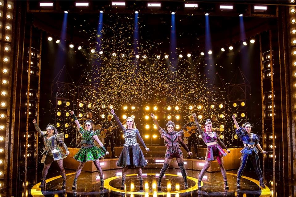 Das Pop-Musical „Six“ ist noch bis zum 7. April am Deutschen Theater in München zu sehen.