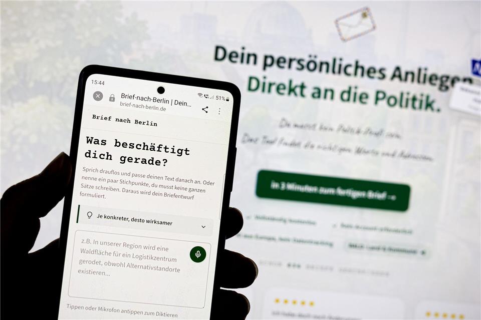 Das Portal soll helfen, sich an Politiker zu wenden.Moritz Frankenberg/dpa