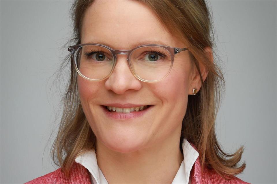 „Das Problem in der heutigen Zeit ist, dass wir nicht wie früher Produkte erwerben, über die wir dauerhaft verfügen, sondern nur ein Nutzungsrecht“, erklärt Christine Steffen von der Verbraucherzentrale Nordrhein-Westfalen die Problembasis von Enshittifizierung.Katharina Artes/Artesfoto Germany/dpa-tmn
