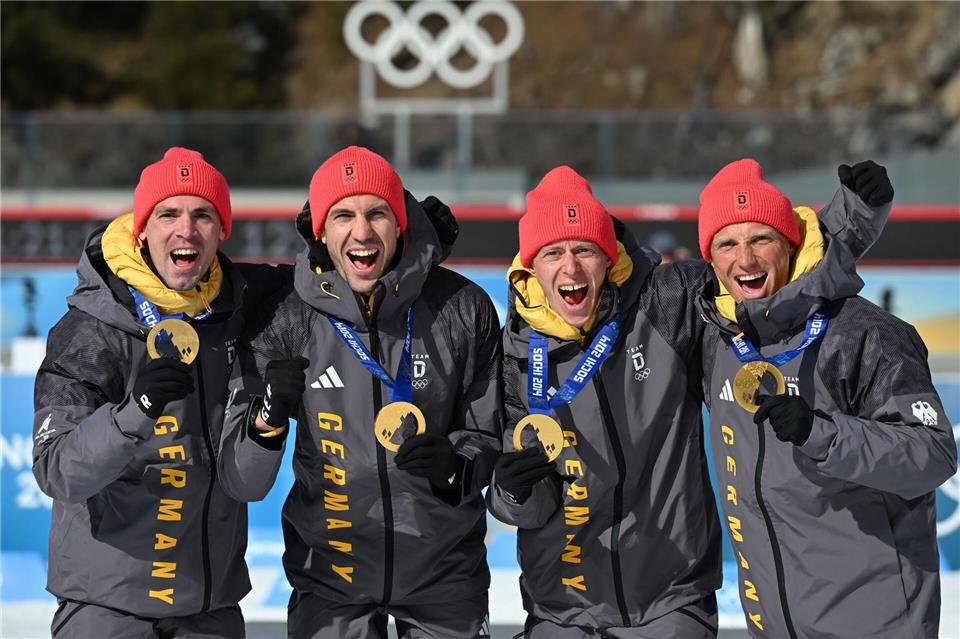 Das Quartett erhält zwölf Jahre später Gold. Hendrik Schmidt/dpa