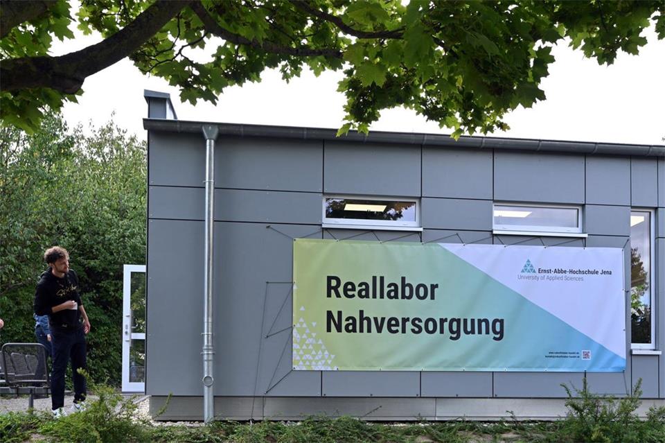 Das Reallabor steht auf dem Campus der Ernst-Abbe-Hochschule Jena.Martin Schutt/dpa