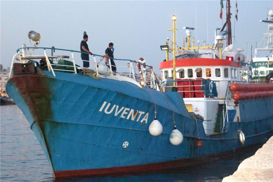Das Rettungsschiff „Iuventa“ gab es wirklich. (Archivbild)Elio Desiderio/ANSA/AP/dpa