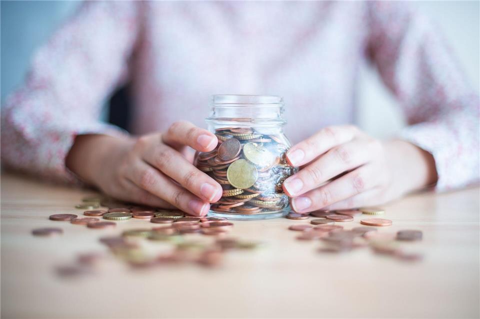 Das Sammeln von Münzen in der Spardose ist uneingeschränkt erlaubt: Selbst größere Mengen dürfen privat aufbewahrt werden.Arne Immanuel Bänsch/dpa/dpa-tmn