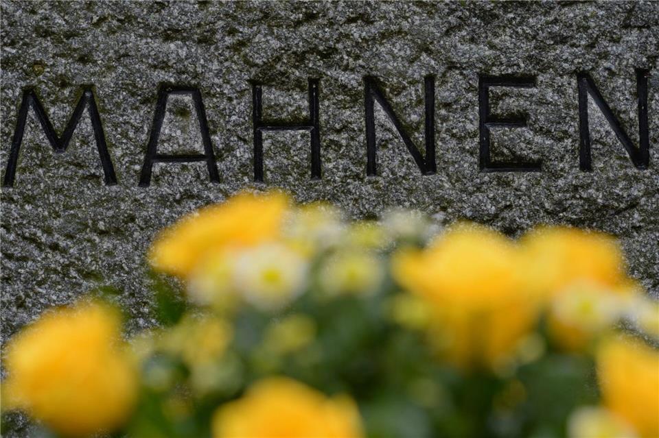 Das Schicksal von Frauen und Mädchen in der Nazi-Diktatur steht im Mittelpunkt des Erinnerns im rheinland-pfälzischen Landtag. (Archivbild) Ralf Hirschberger/dpa-Zentralbild/dpa
