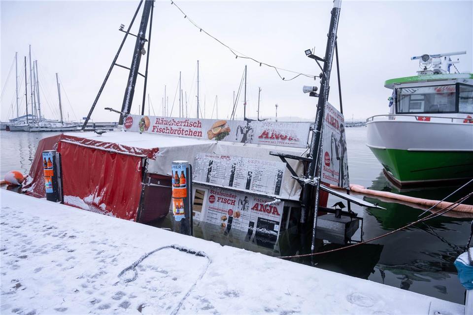 Das Schiff war 2019 schon einmal gesunken.Stefan Sauer/dpa