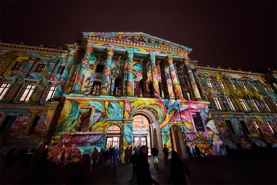 Das Schloss im Zentrum von Braunschweig während des Festival of Lights.Christian Brahmann/Dpa/dpa
