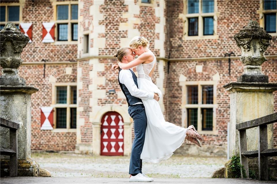 Das Schloss in Raesfeld ist in Sommermonaten ein echter Brautpaar-Magnet. 