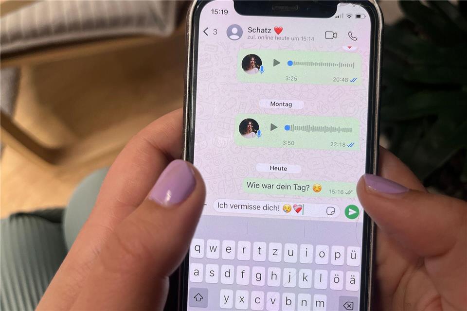 Das Smartphone ist für Liebende in Fernbeziehungen das wichtigste Kommunikationsmittel.Hilde Kraatz/dpa-tmn