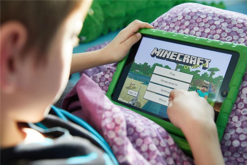 Das Spiel Minecraft zieht weltweit Hunderte Millionen Menschen in seinen Bann. (Symbolbild)Georg Wendt/dpa