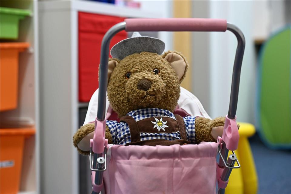 Das Spielzimmer soll Vertrauen schaffen, damit die Kinder sich öffnen.Michael Brandt/dpa