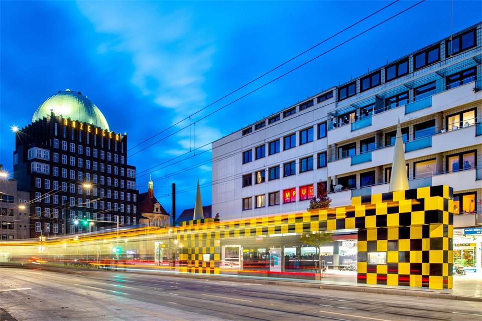 Das Steintorviertel in Hannover wurde am Abend teilweise abgesperrt, weil es eine Bedrohungslage in einem Hotel gab.  (Symbolbild)Hauke-Christian Dittrich/dpa