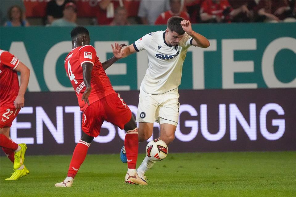 Das Südwest-Derby war von vielen Zweikämpfen geprägt.Marc Schüler/dpa