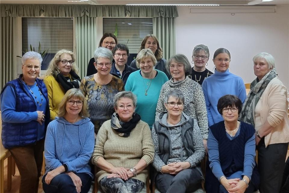 Das Team der Kleiderstube Reken an der Hauptstraße mit den Vorsitzenden Ingrid Mecking und Doris Masuhr-Friemann (von links)