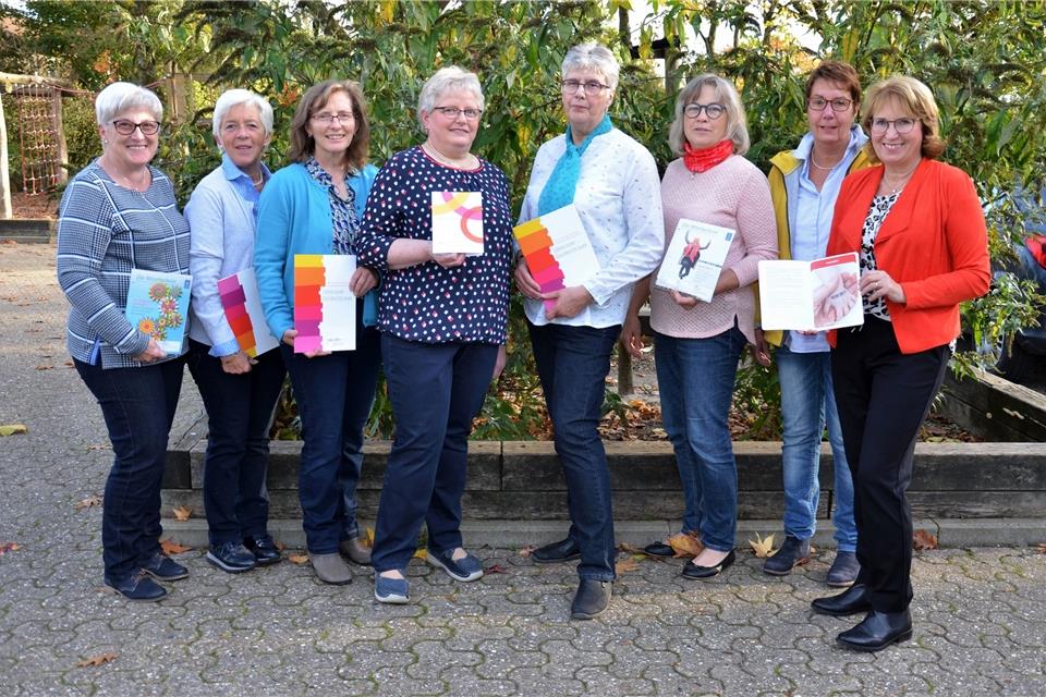 Das Team der kfd Raesfeld (v. l.): Gerlinde Wenzelmann, Hanni Brings, Marietheres Brömmel, Lydia Limberg, Martha Eming, Irmgard Rickert, Claudia Bußkamp und Irmgard Cluse.
