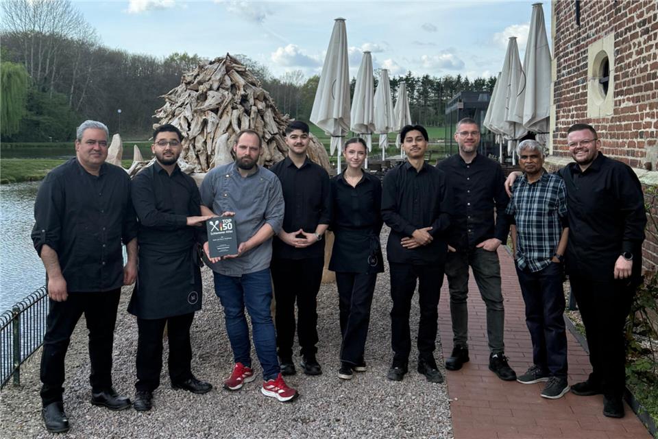 Das Team von Mahl & Meute mit Restaurantleiter Nils Bombeck (rechts) ist bestrebt, den Gästen des Restaurants ein besonderes gastronomisches Erlebnis zu bieten.