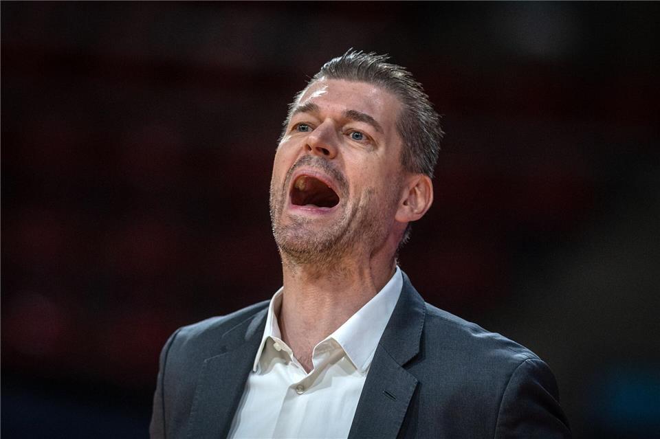 Das Team von Skyliners-Coach Klaus Perwas ist noch nicht komplett. (Archivbild) Tilo Wiedensohler/camera4 GbR/Pool/dpa