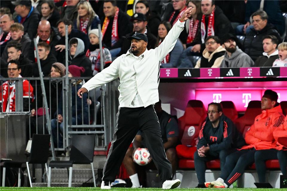 Das Team von Trainer Vincent Kompany eilt weiter von Erfolg zu Erfolg.Sven Hoppe/dpa