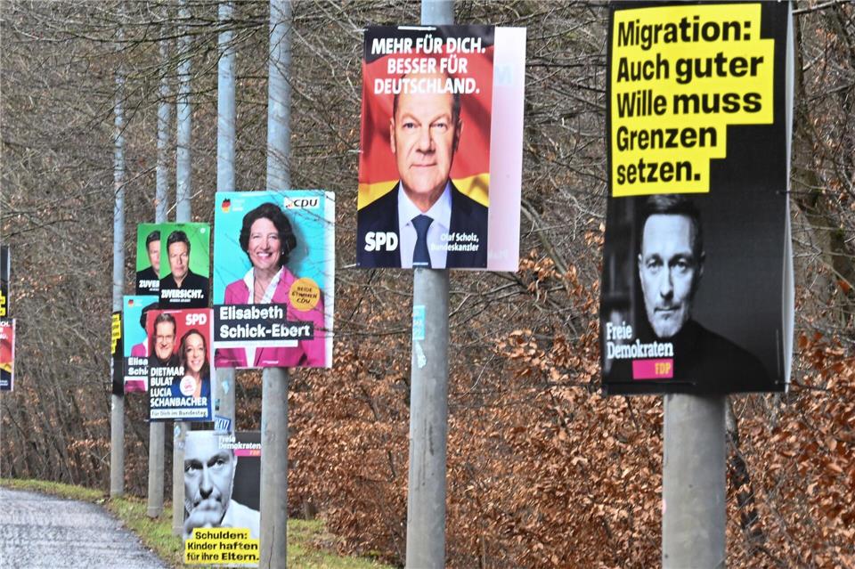 Worum es im Streit um die Migrationspolitik geht Das Thema Migration spielt teilweise auch in den Wahlkampagnen eine Rolle. Bernd Wei�brod/dpa