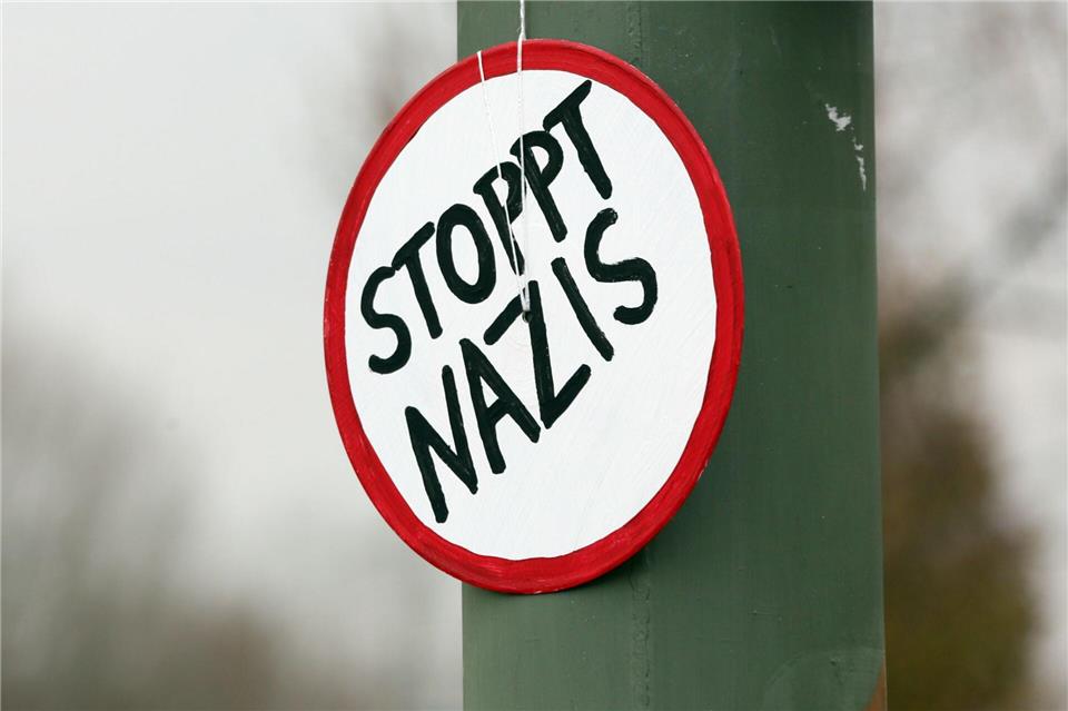 Das Thüringer Innenministerium hat nach eigenen Angaben noch keine Rechte am Nazishop-Namen „Druck18“ angeboten bekommen. (Symbolbild)Stephanie Pilick/dpa