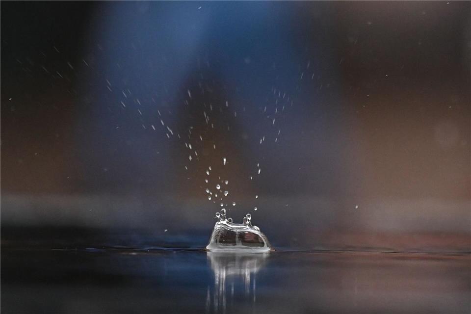 Das Thüringer Umweltministerium unterstützt kleine und mittlere Unternehmen mit Fördergeldern beim Aufbau von Regen- und Brauchwasseraufbereitungs- sowie Nutzungssystemen. (Symbolbild)Arne Dedert/dpa