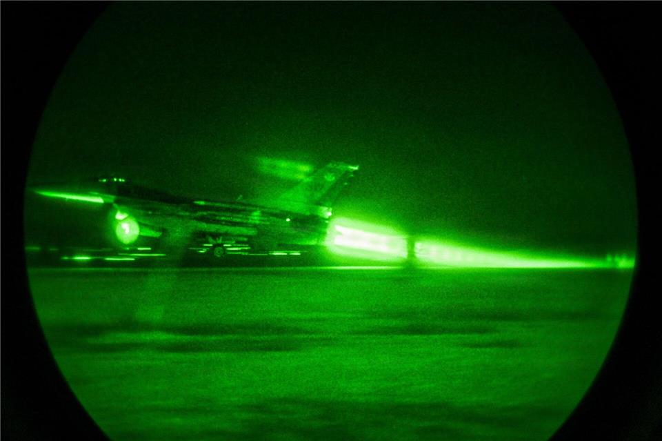 Das US-Militär hat in der zehnten Nacht in Folge Ziele im Iran attackiert. (Archivbild)Tech. Sgt. Noah Tancer/United States Air Forces Central/DVIDS/dpa
