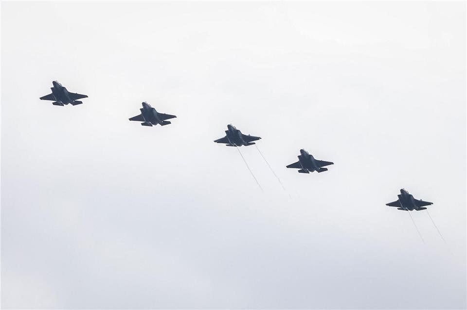 Das US-Militär hat in sechster Nacht in Folge den Iran angegriffen. (Archivbild)Kendall Torres Cortés/dpa