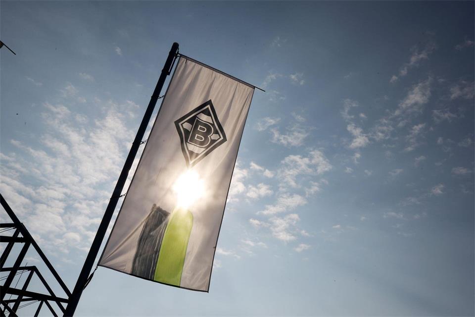 Das Unternehmen „Reuter“ beendet sein Hauptsponsoring bei Borussia Mönchengladbach nach der Saison. (Archivbild)Roland Weihrauch/dpa