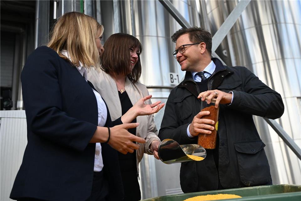 Das Unternehmen Traceless verarbeitet Reststoffe der Agrarindustrie.Katrin Luxenburger/dpa