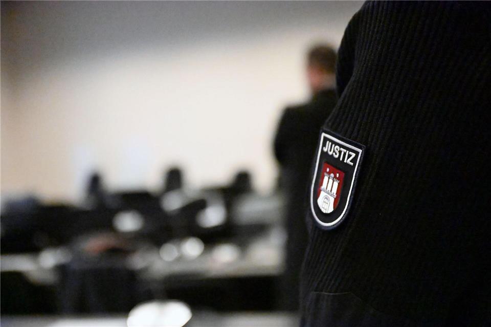 Das Urteil im Prozess um die Ermordung eines 62-Jährigen mit einem Beil wurde bereits am zweiten Verhandlungstag verkündet. (Archivbild)Leonie Asendorpf/dpa