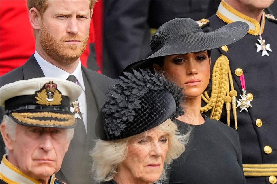 Das Verhältnis von Harry und Meghan zur Königsfamilie gilt als zerrüttet. (Archivbild)Martin Meissner/Pool AP/dpa