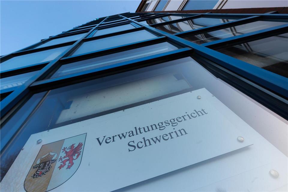 Selmsdorf scheitert mit Eilantrag gegen Flüchtlingsheim Das Verwaltungsgericht Schwerin hat einen gegen eine in Selmsdorf geplante Flüchtlingsunterkunft gerichteten Eilantrag abgelehnt (Archiv).Ulrich Perrey/dpa