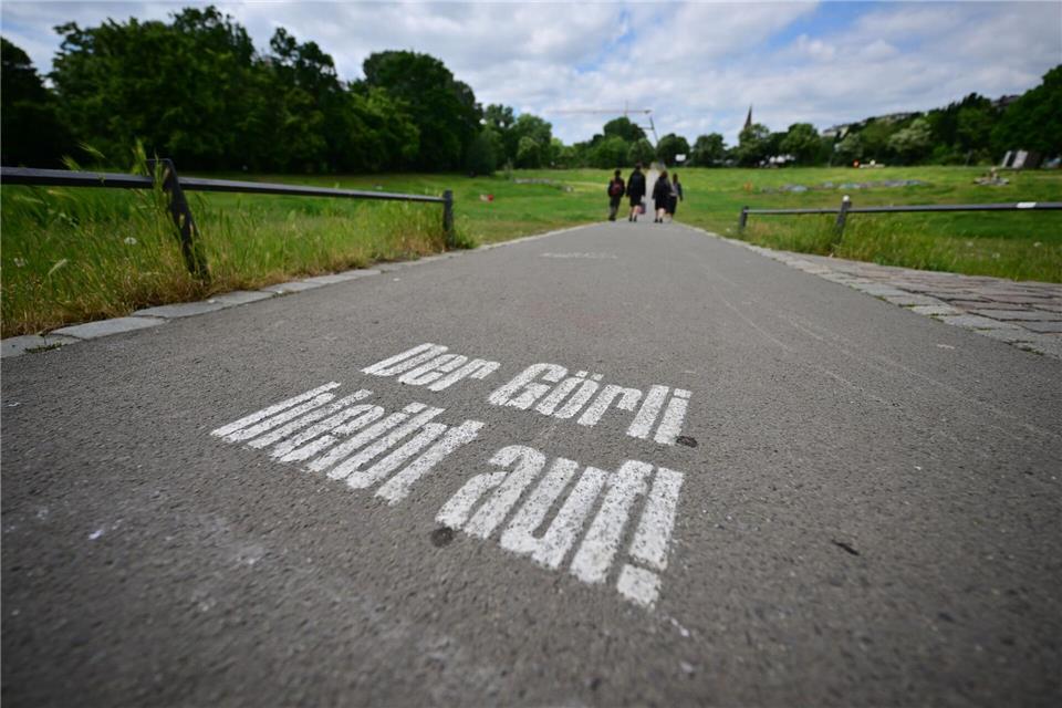 Das Verwaltungsgericht hat im Eilverfahren eine Entscheidung zur nächtlichen Schließung des Görlitzer Parks getroffen. Sebastian Gollnow/dpa