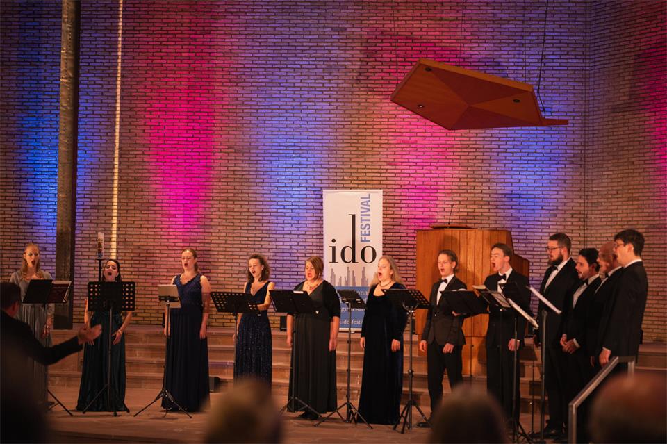 Das Vokalensemble Les Lumières tritt in St. Remigius auf.