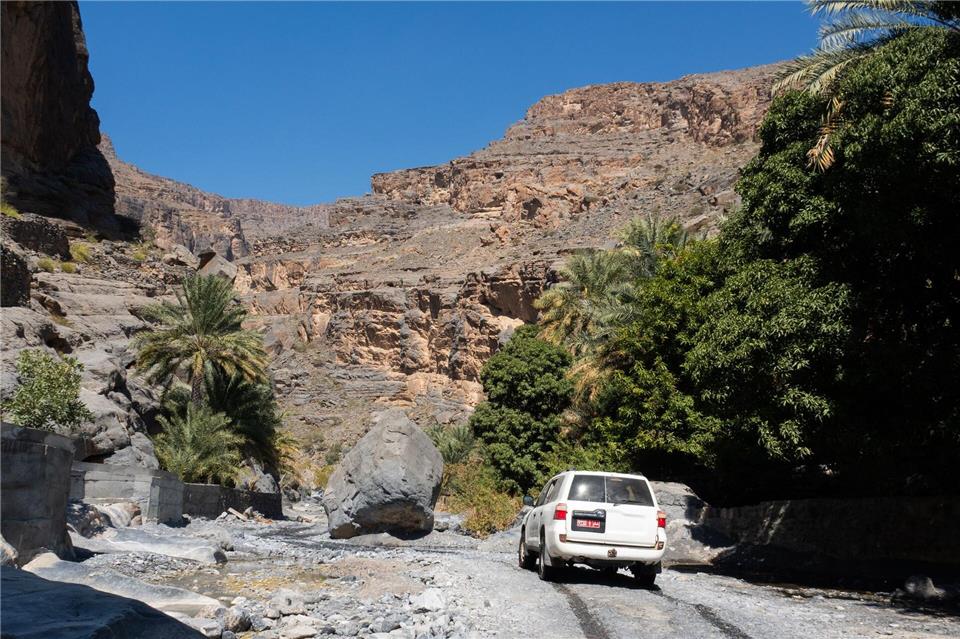 Das Wadi Ghul wird oft als Grand Canyon des Oman bezeichnet. Andreas Drouve/dpa-tmn