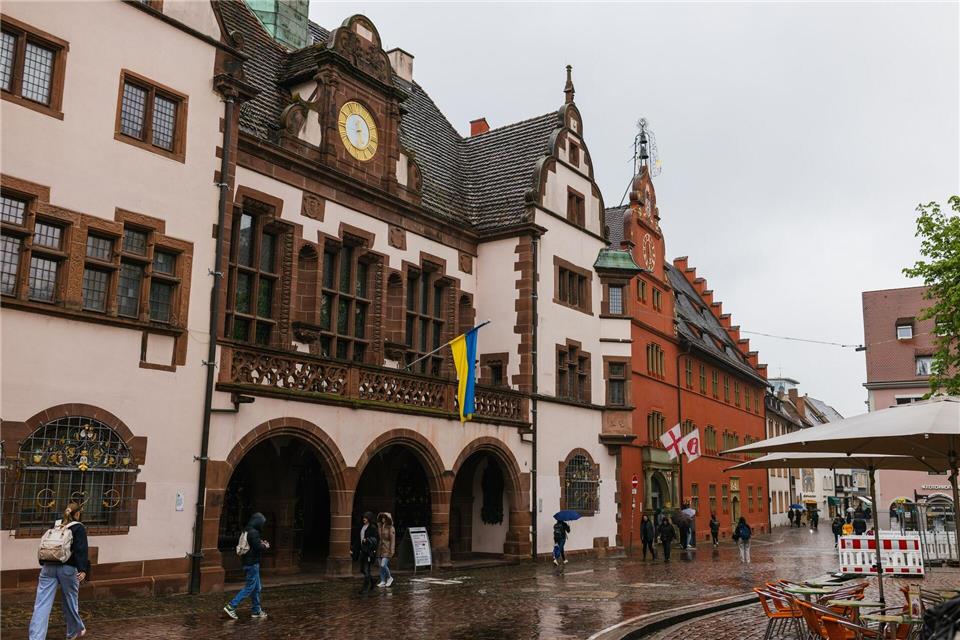 Das Wahlamt rechnet mit mehr Wählern als zuletzt. (Symbolbild)Philipp von Ditfurth/dpa