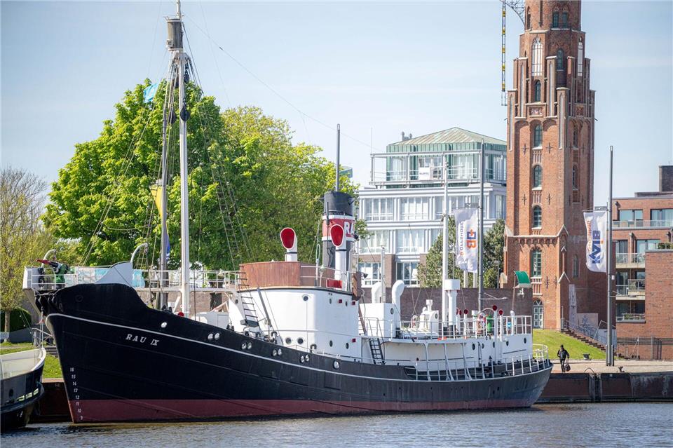 Das Walfangschiff „Rau IX“ wurde 1939 gebaut. Heute ist es ein Museumsschiff.Janet Binder/dpa