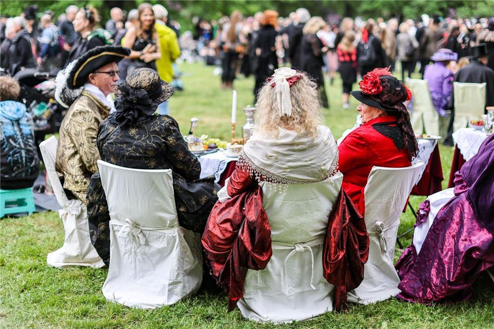 Das Wave-Gotik-Treffen startet mit Kim Wilde und 200 Künstlerinnen und Künstlern in Leipzig. (Archivbild)Jan Woitas/dpa