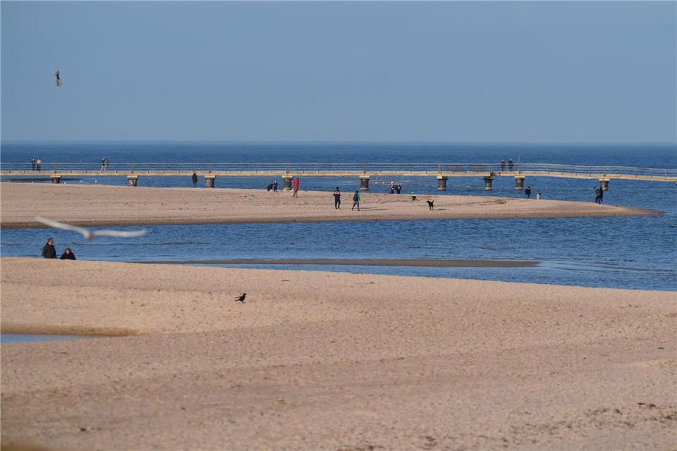 Das Wetter im Norden bleibt zunächst sonnig. (Symbolbild)Marcus Brandt/dpa