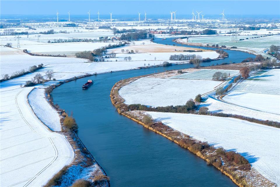 Das Winterwetter hat Teile von Niedersachsen und Bremen in eine weiße Pracht verwandelt.Sina Schuldt/dpa
