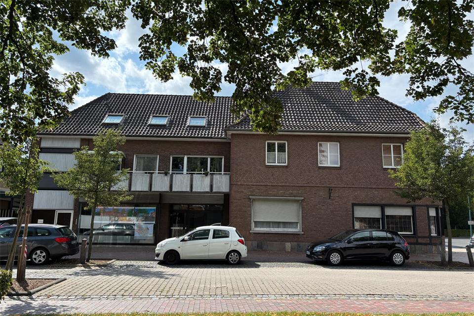 Das Wohn- und Geschäftshaus auf der Lange Straße soll verkauft werden, darüber hat der Hauptausschuss in Velen nun nicht-öffentlich beraten.