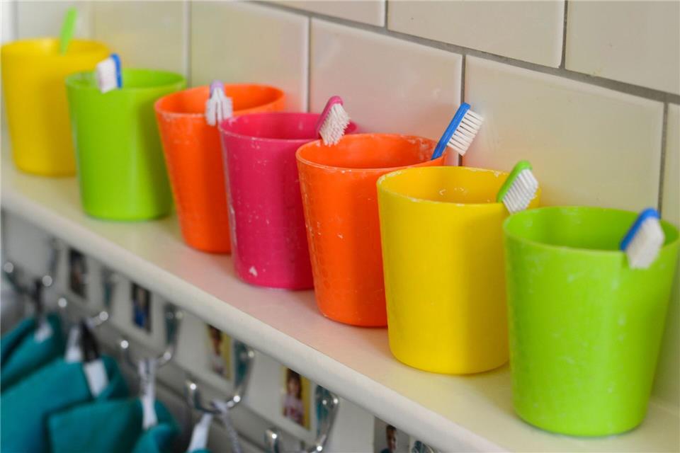 Das Zähneputzen ist nun Pflicht in Berliner Kitas. picture alliance / dpa