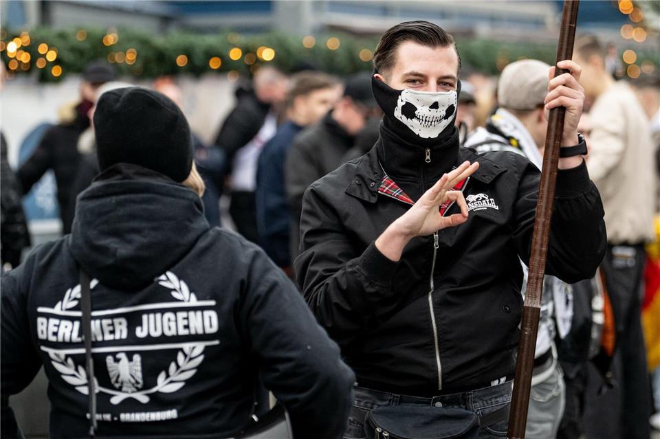 Das Zeichen steht für „White Power“Fabian Sommer/dpa