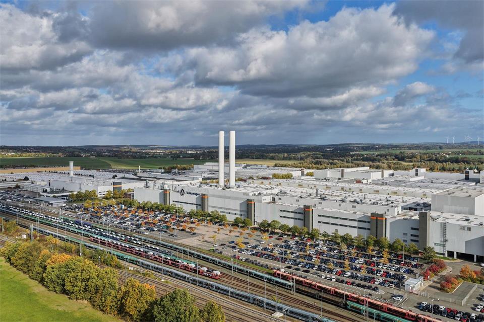 Das Zwickauer Volkswagen-Werk steht vor einer ungewissen Zukunft. Gibt es Alternativen? Jan Woitas/dpa