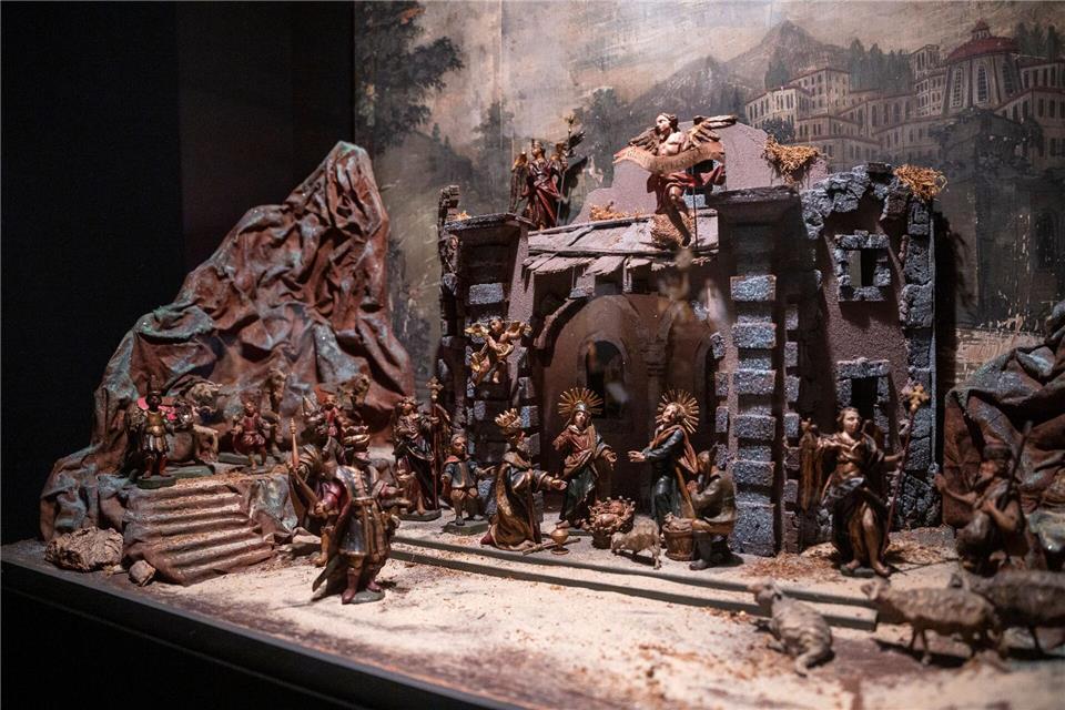 Das älteste Ausstellungsstück im Bamberger Krippenmuseum stammt etwa aus dem Jahr 1750. (Archivbild)Daniel Vogl/dpa