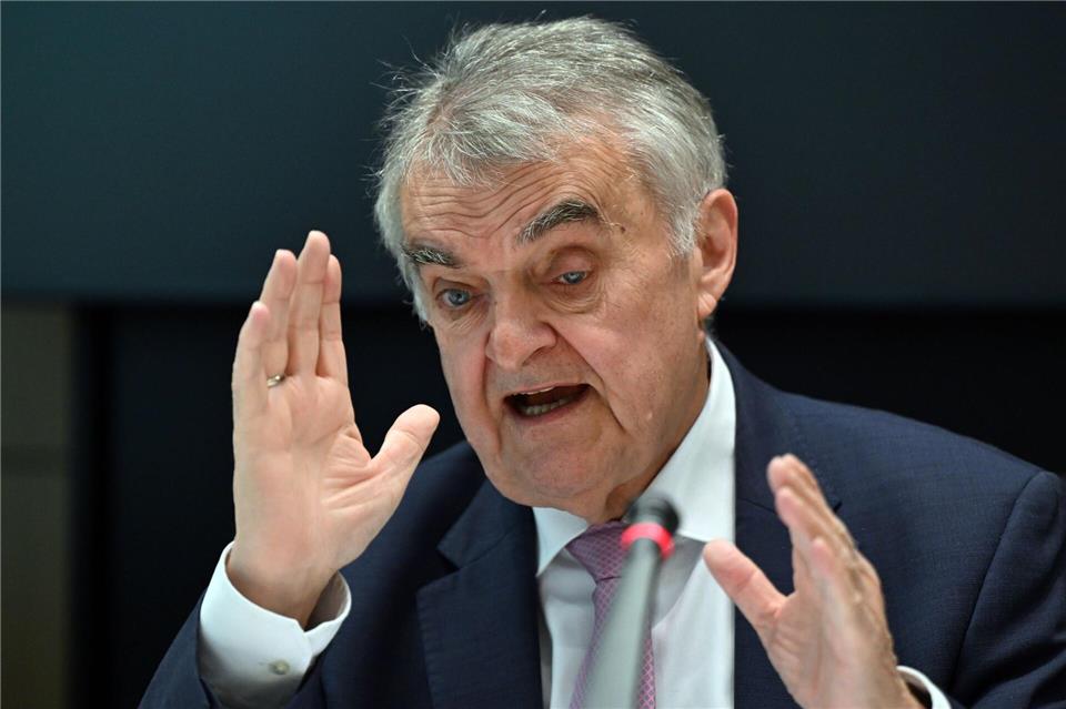 Das alte Verfassungsschutzgesetz passt nicht mehr auf neue sicherheitspolitische Herausforderungen. (Archivbild)Federico Gambarini/dpa