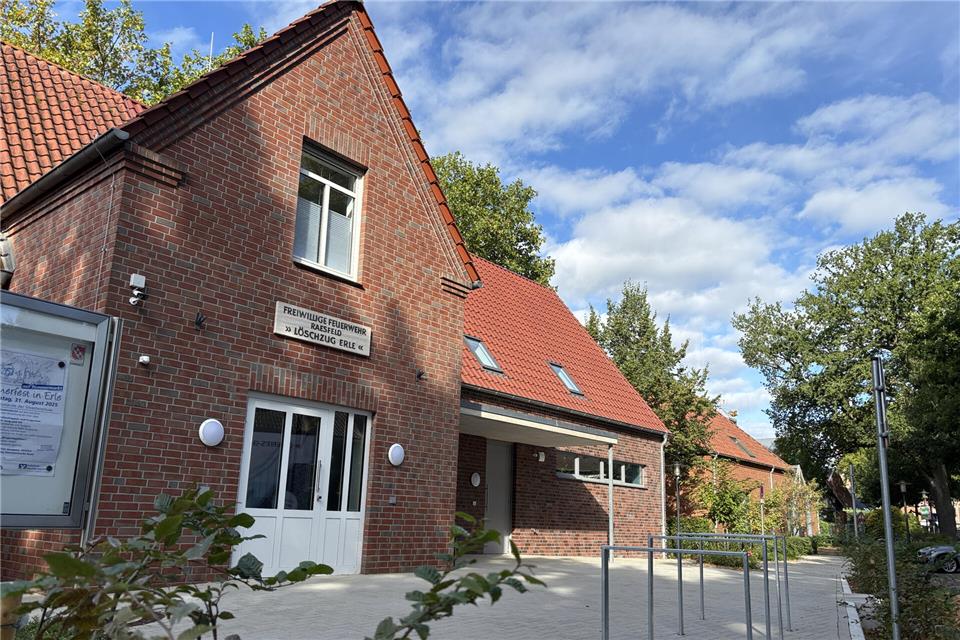 Das aus- und umgebaute Gerätehaus des Löschzugs Erle wird am Samstag mit einem Tag der offenen Tür vorgestellt.